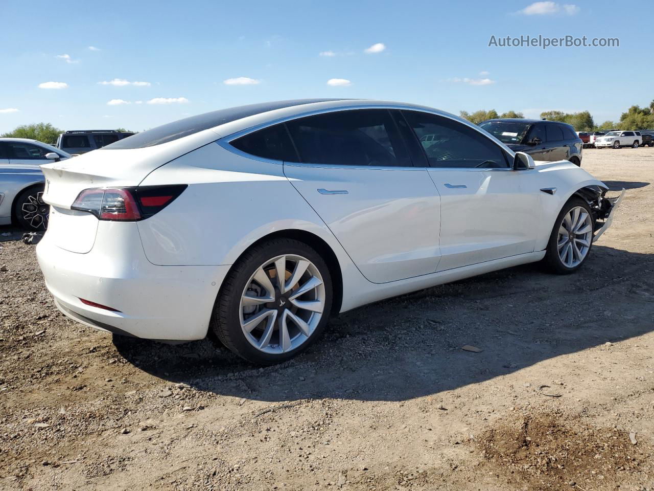 2019 Tesla Model 3  White vin: 5YJ3E1EA1KF434552