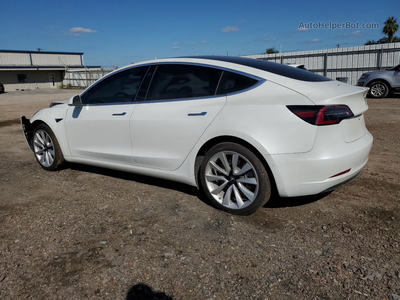 2019 Tesla Model 3  White vin: 5YJ3E1EA1KF434552