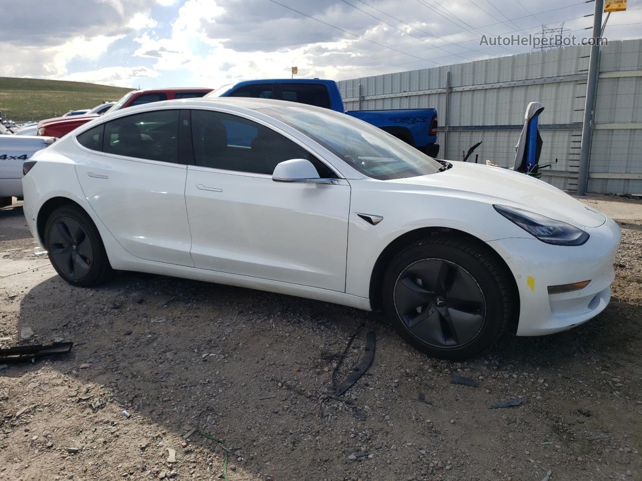 2020 Tesla Model 3  Белый vin: 5YJ3E1EA1LF598210