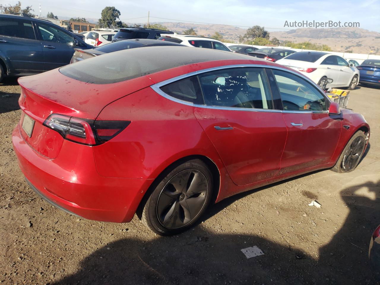 2020 Tesla Model 3  Red vin: 5YJ3E1EA1LF807428