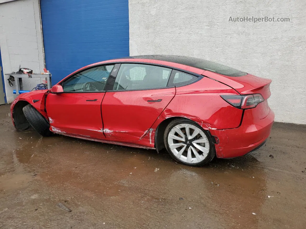 2022 Tesla Model 3  Red vin: 5YJ3E1EA1NF186825