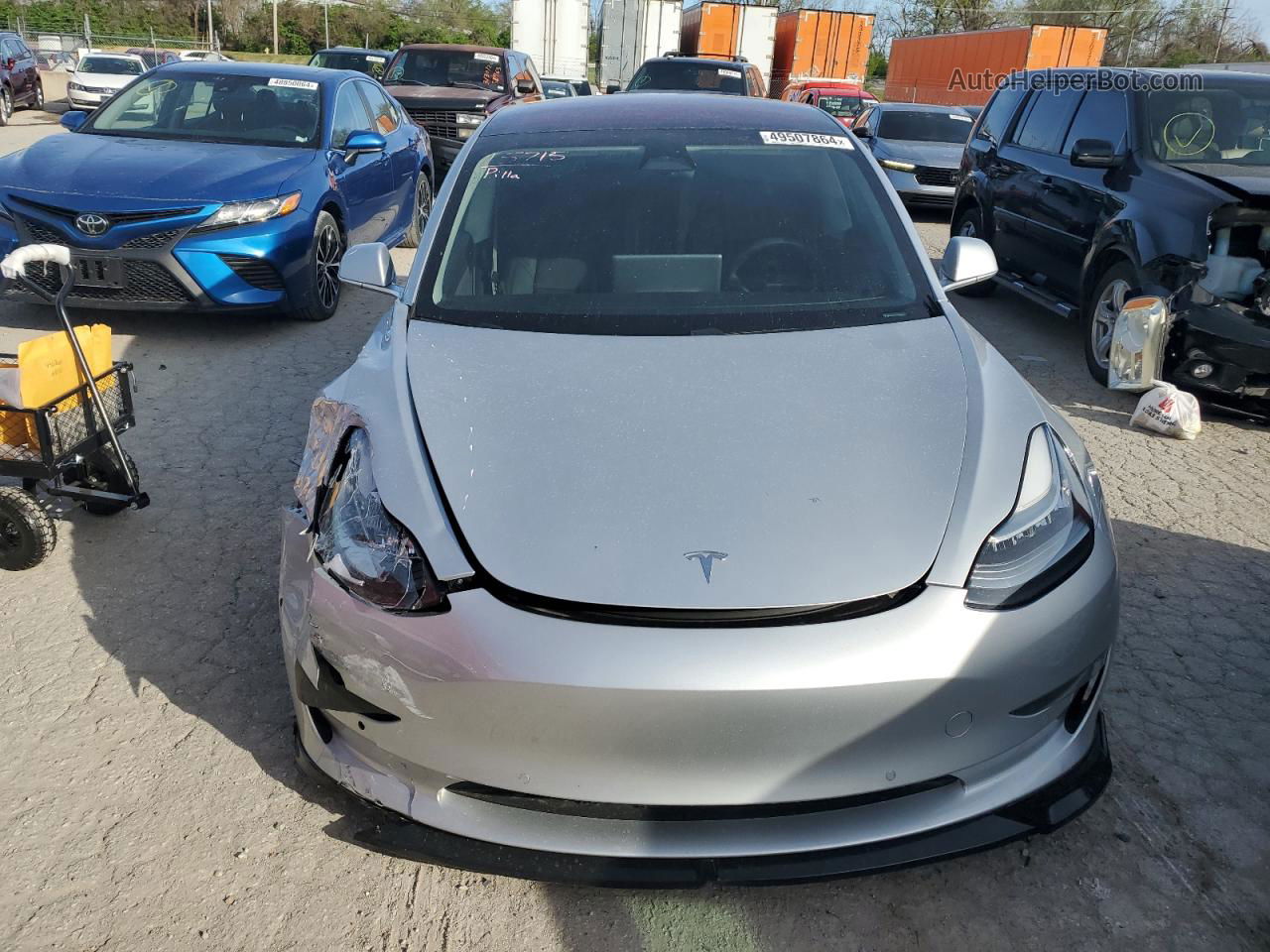 2018 Tesla Model 3  Серебряный vin: 5YJ3E1EA2JF042601