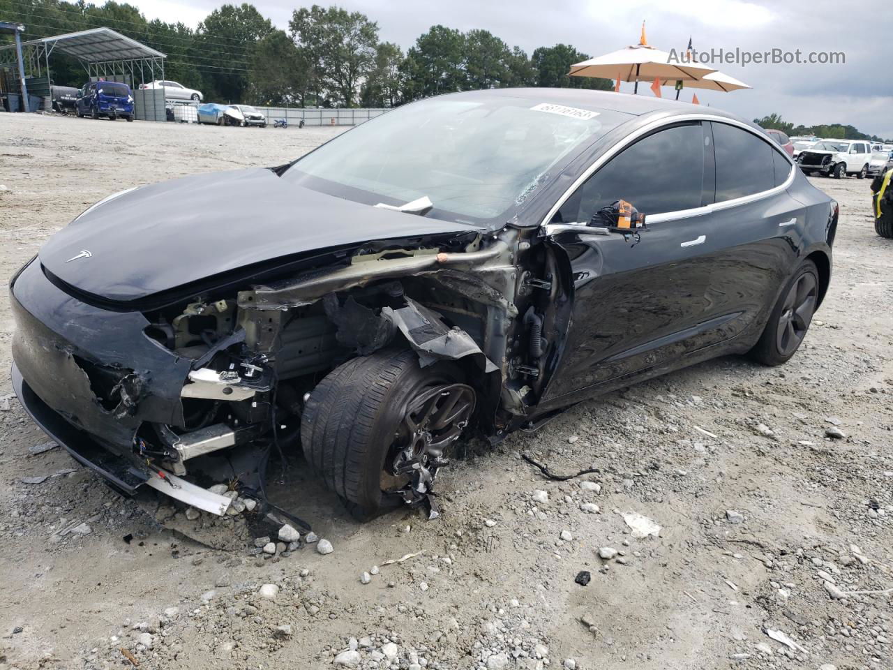 2018 Tesla Model 3  Черный vin: 5YJ3E1EA2JF095055