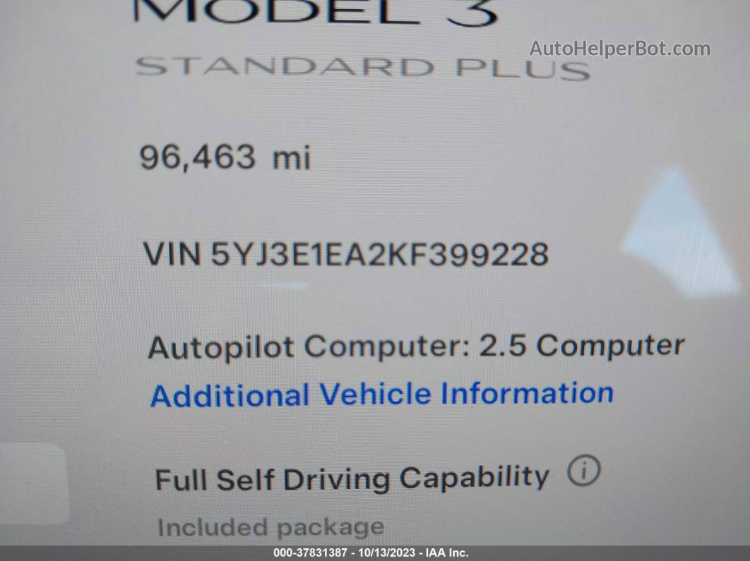 2019 Tesla Model 3 Range Черный vin: 5YJ3E1EA2KF399228