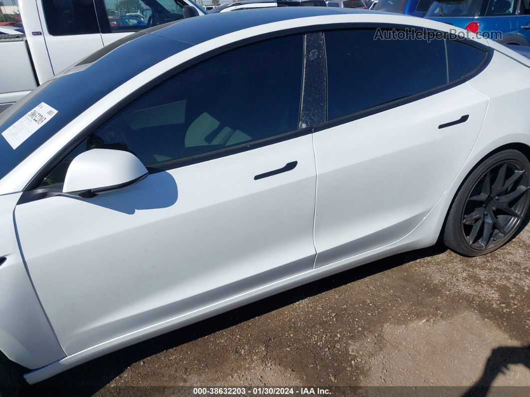 2020 Tesla Model 3 Standard Range Plus Rear-wheel Drive/standard Range Rear-wheel Drive White vin: 5YJ3E1EA2LF615385