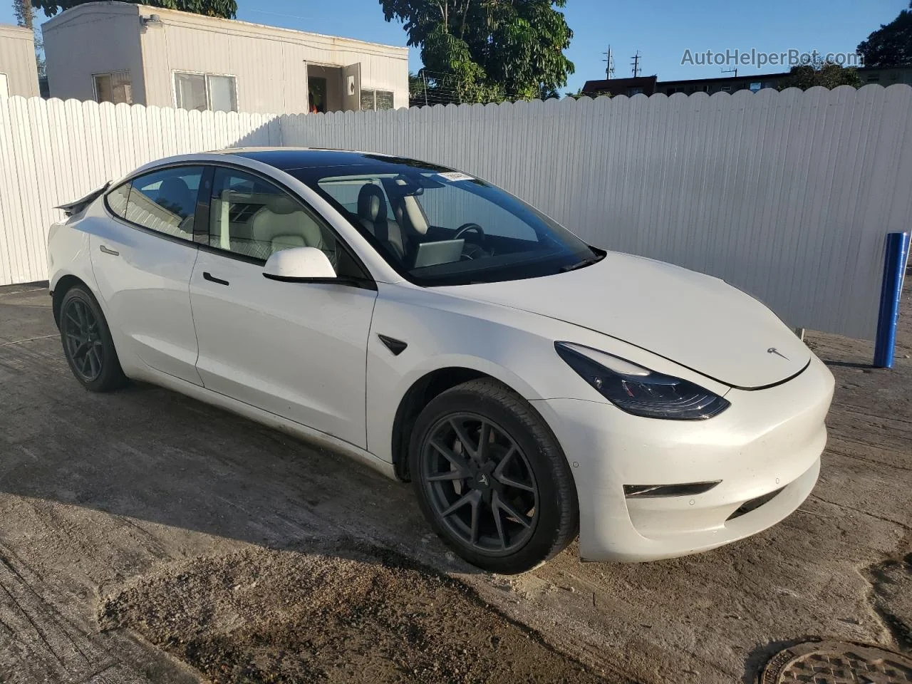 2021 Tesla Model 3  White vin: 5YJ3E1EA2MF090409