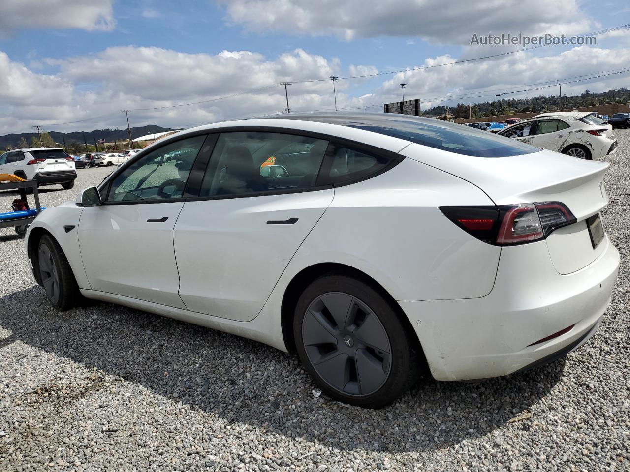 2022 Tesla Model 3  White vin: 5YJ3E1EA2NF243047