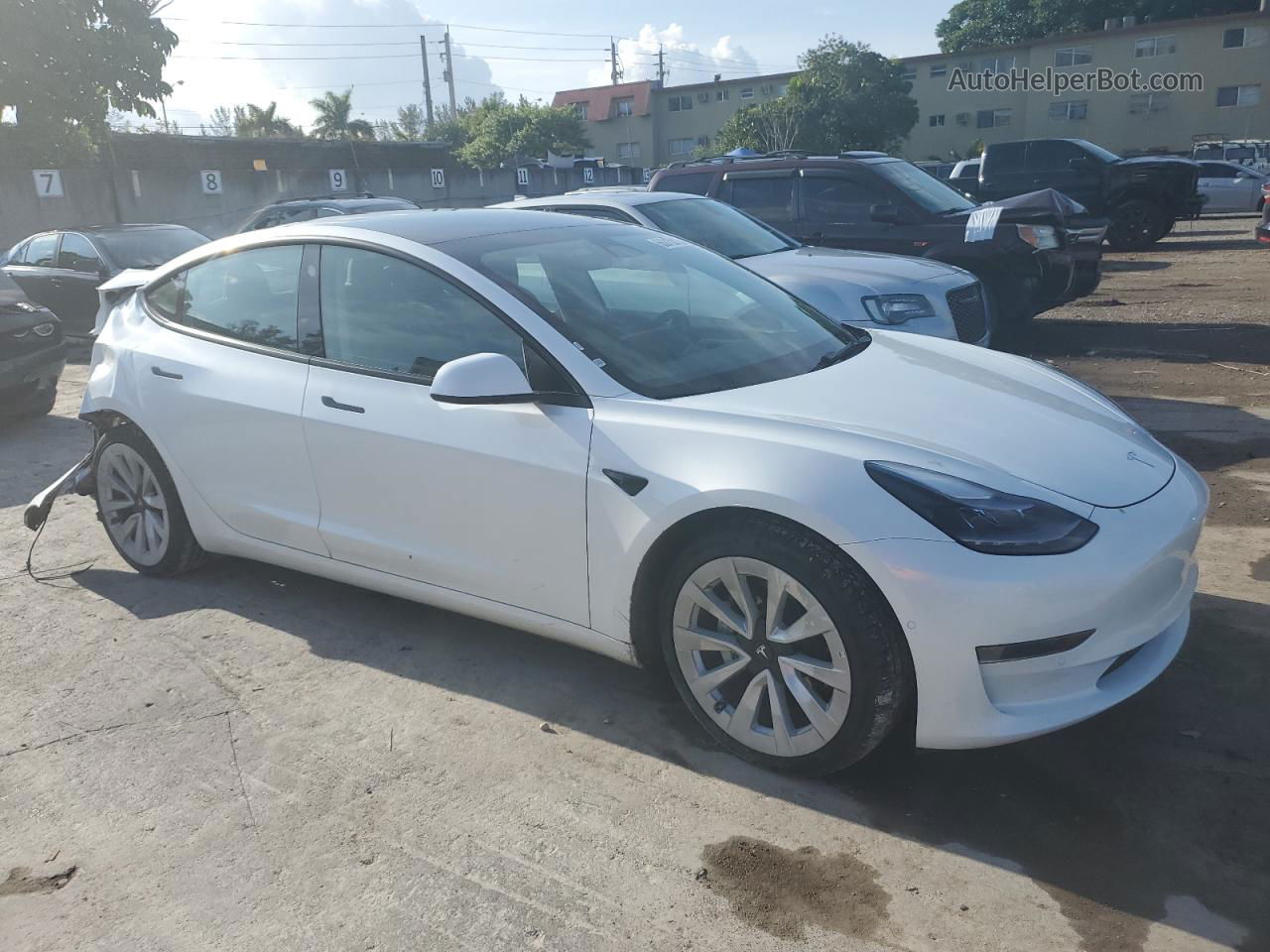 2022 Tesla Model 3  White vin: 5YJ3E1EA2NF370512