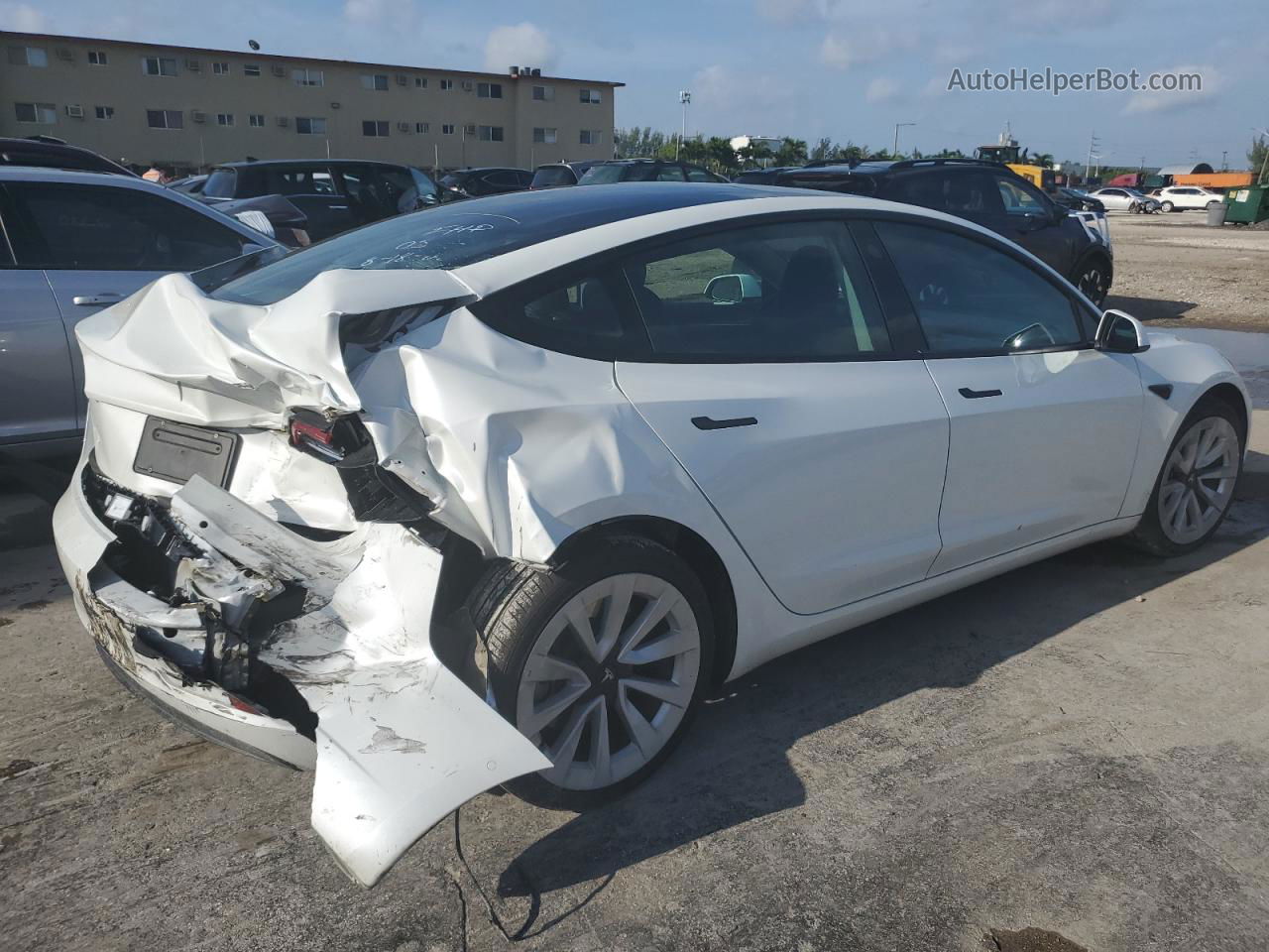 2022 Tesla Model 3  White vin: 5YJ3E1EA2NF370512