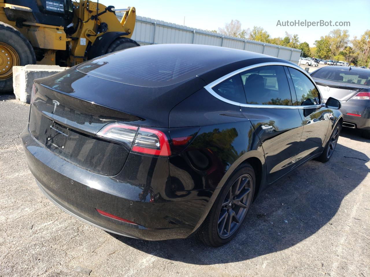 2018 Tesla Model 3  Черный vin: 5YJ3E1EA3JF030389