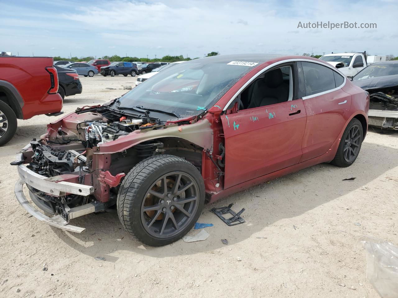 2018 Tesla Model 3  Red vin: 5YJ3E1EA3JF047029