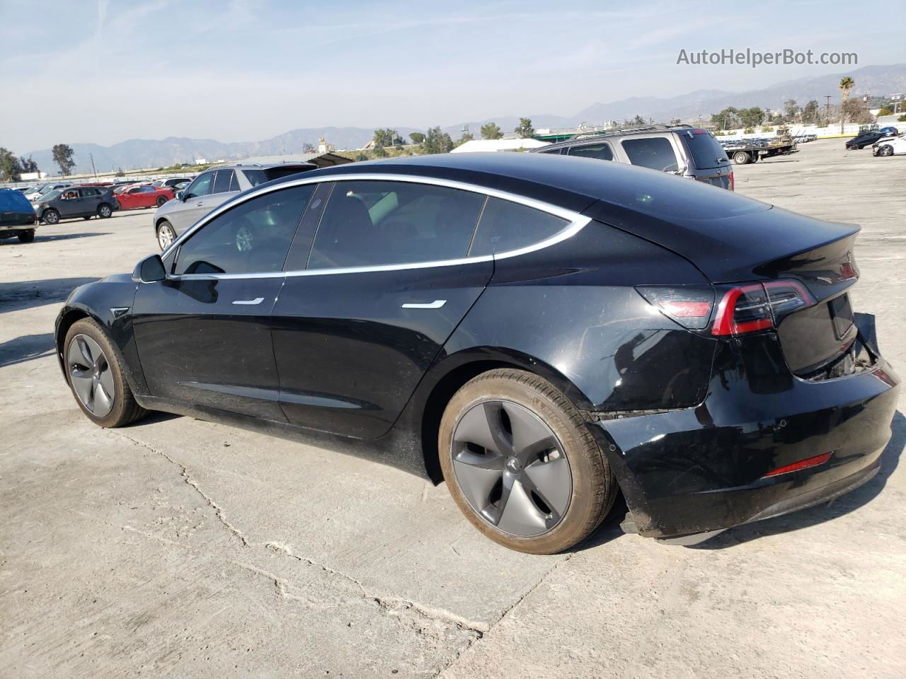 2019 Tesla Model 3  Черный vin: 5YJ3E1EA3KF298201