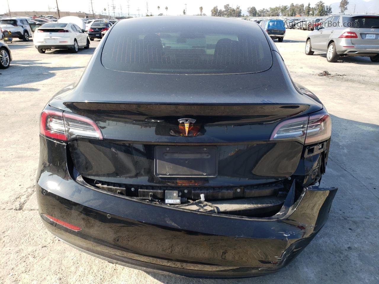 2019 Tesla Model 3  Черный vin: 5YJ3E1EA3KF298201