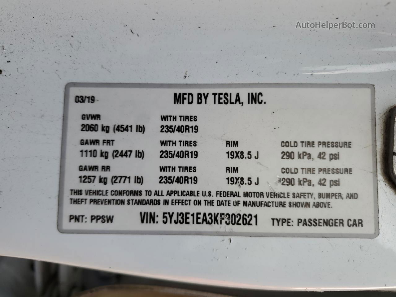 2019 Tesla Model 3  White vin: 5YJ3E1EA3KF302621