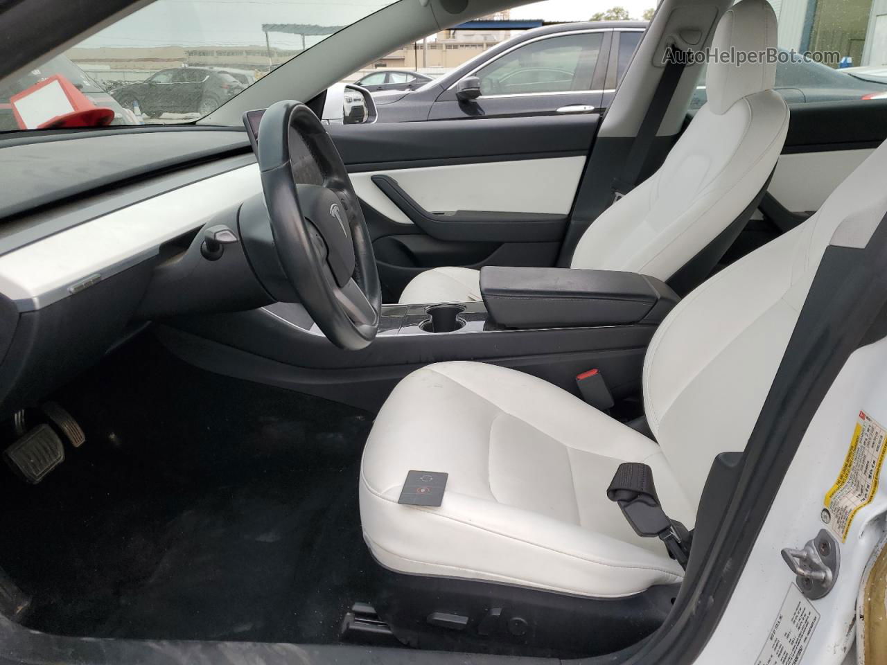 2019 Tesla Model 3  White vin: 5YJ3E1EA3KF302621