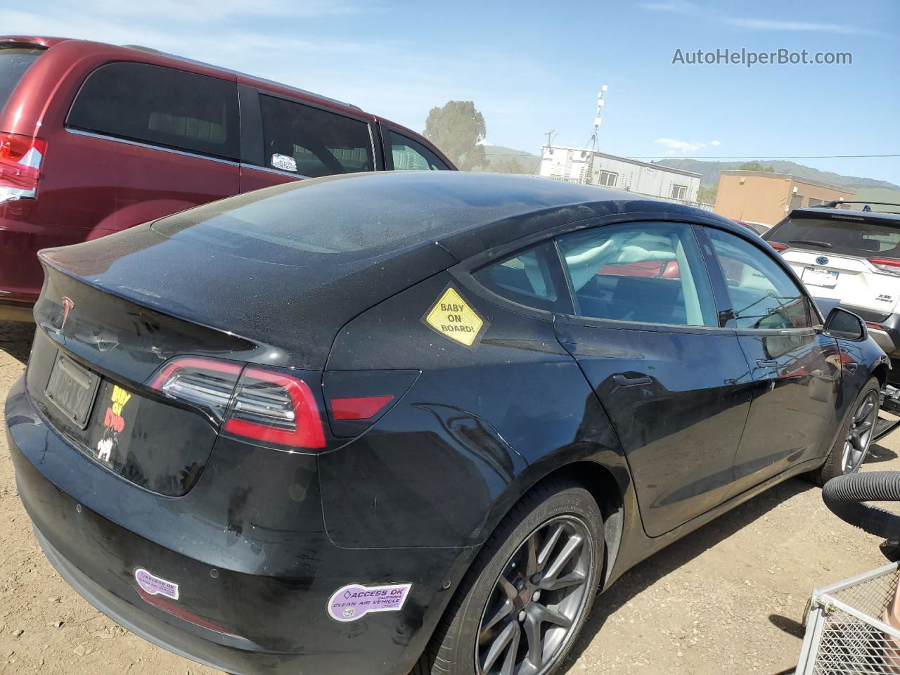 2019 Tesla Model 3  Black vin: 5YJ3E1EA3KF324666