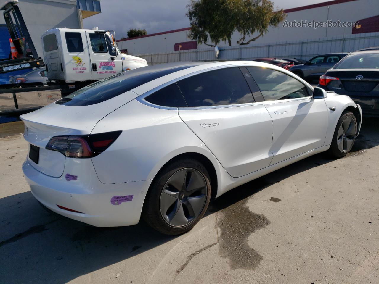 2019 Tesla Model 3  White vin: 5YJ3E1EA3KF397326