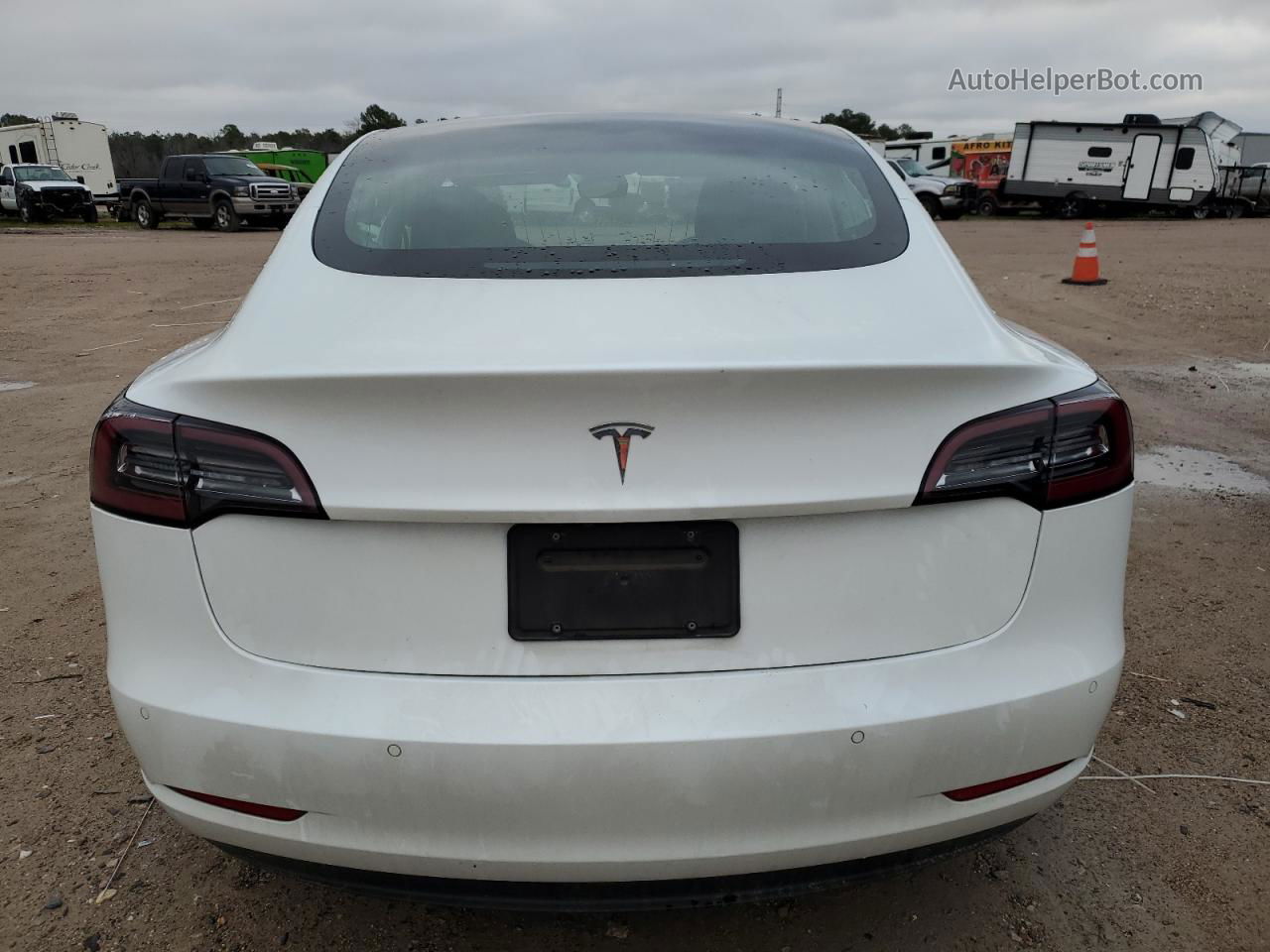 2019 Tesla Model 3  White vin: 5YJ3E1EA3KF476589