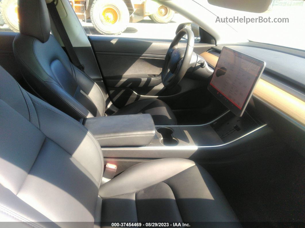 2020 Tesla Model 3 Standard Range Черный vin: 5YJ3E1EA3LF643843