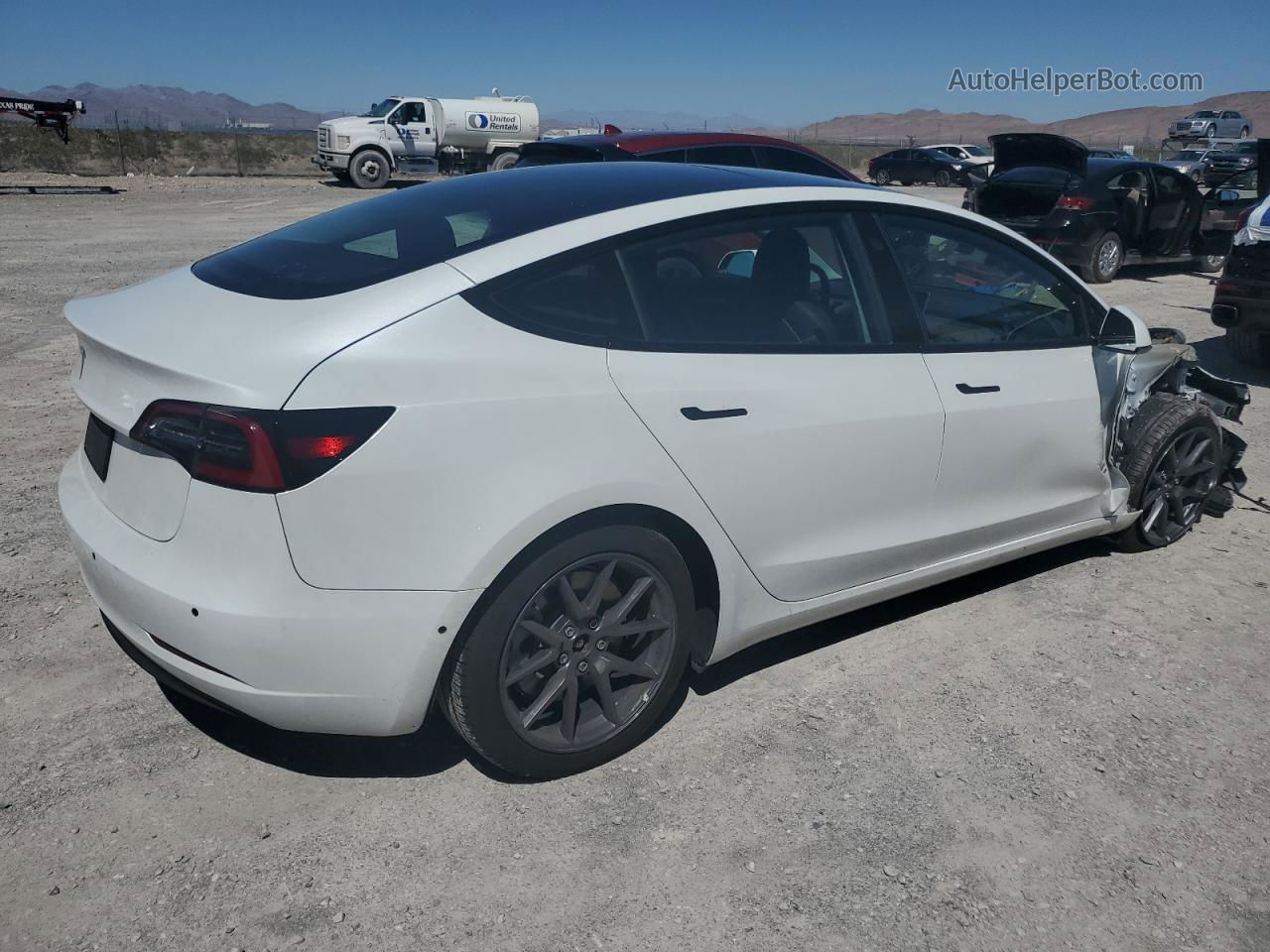 2022 Tesla Model 3  White vin: 5YJ3E1EA3NF322033