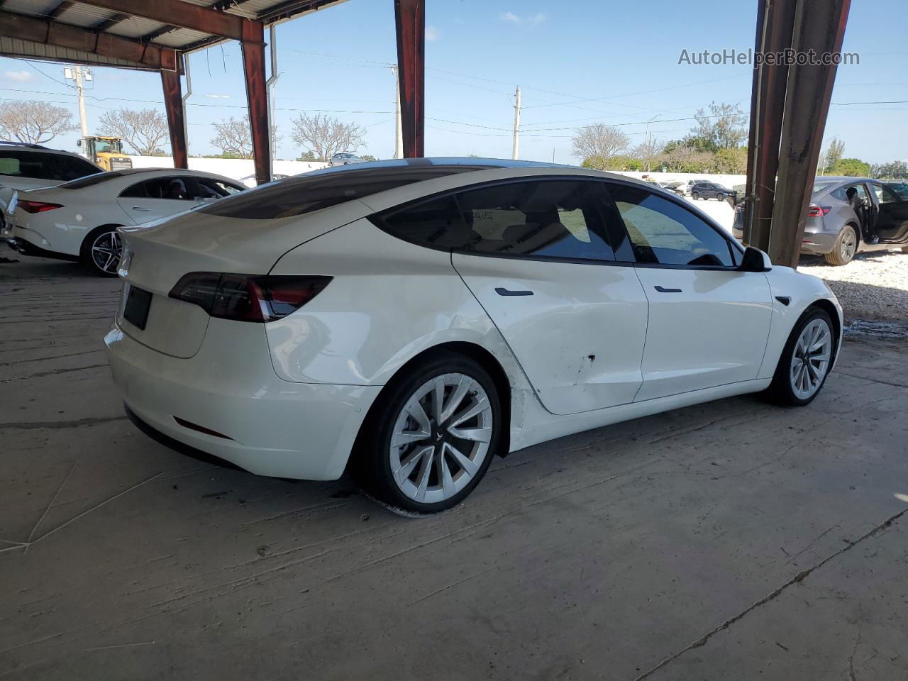 2022 Tesla Model 3  White vin: 5YJ3E1EA3NF325952