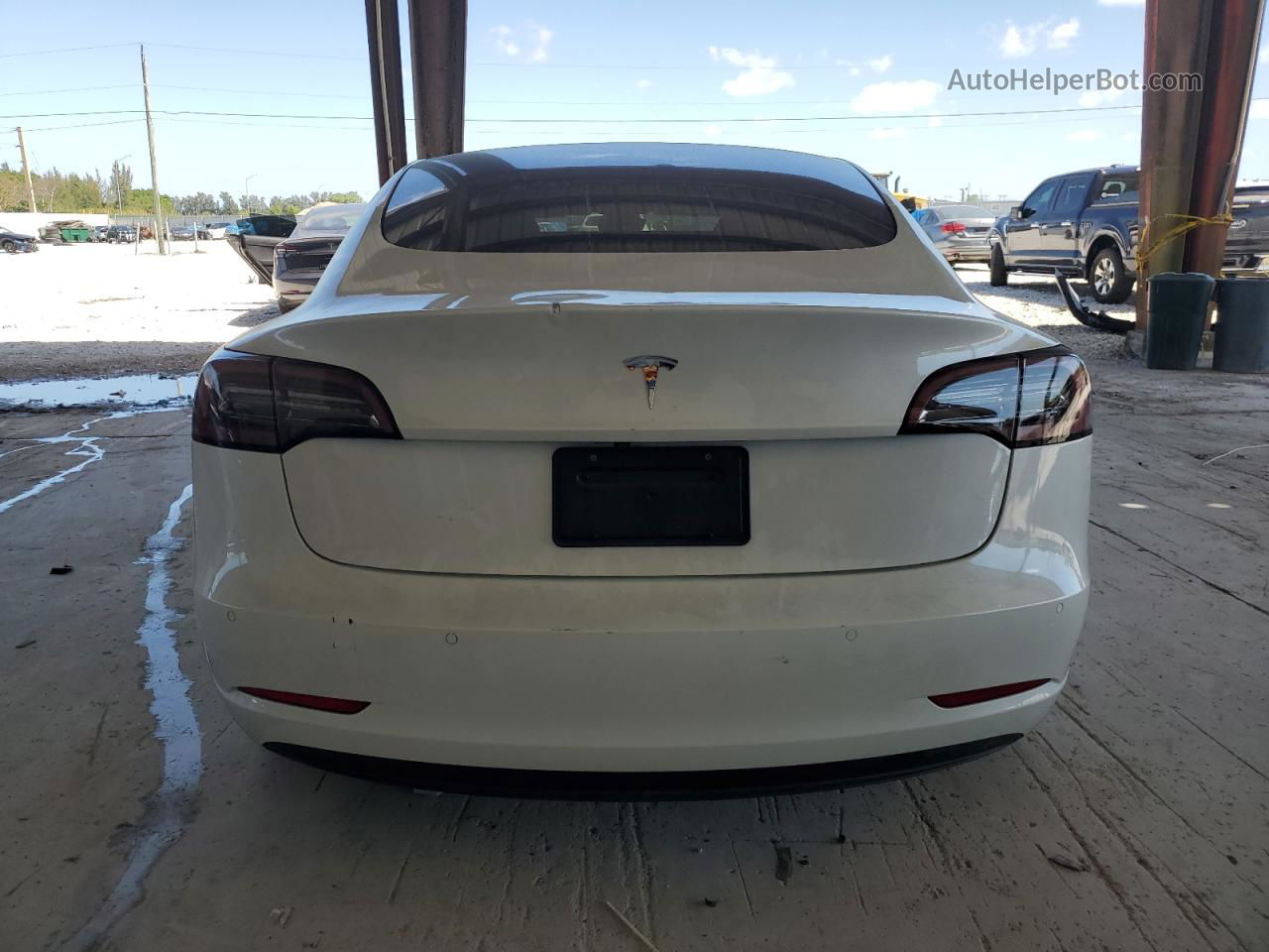 2022 Tesla Model 3  White vin: 5YJ3E1EA3NF325952