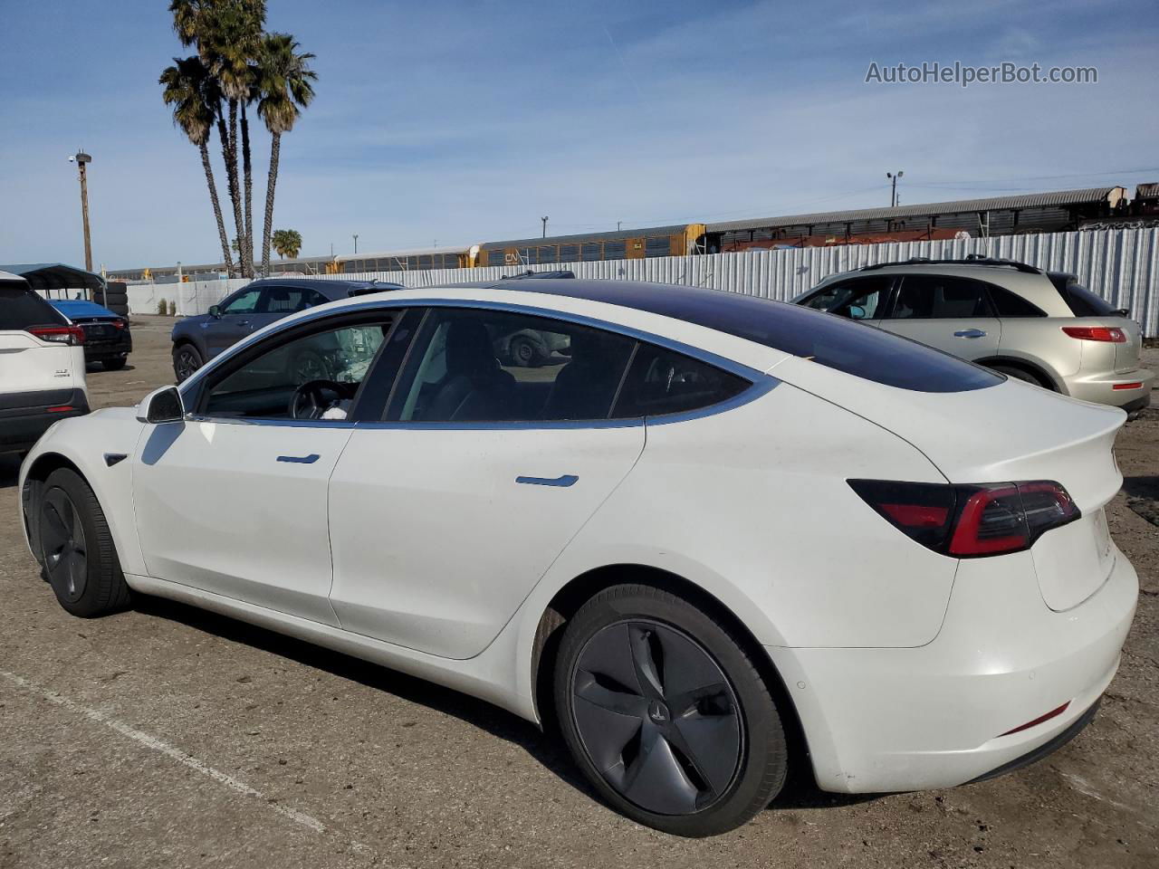 2018 Tesla Model 3  White vin: 5YJ3E1EA4JF014752