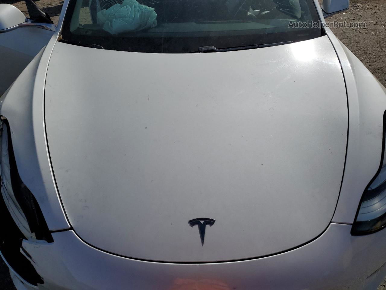 2018 Tesla Model 3  White vin: 5YJ3E1EA4JF014752