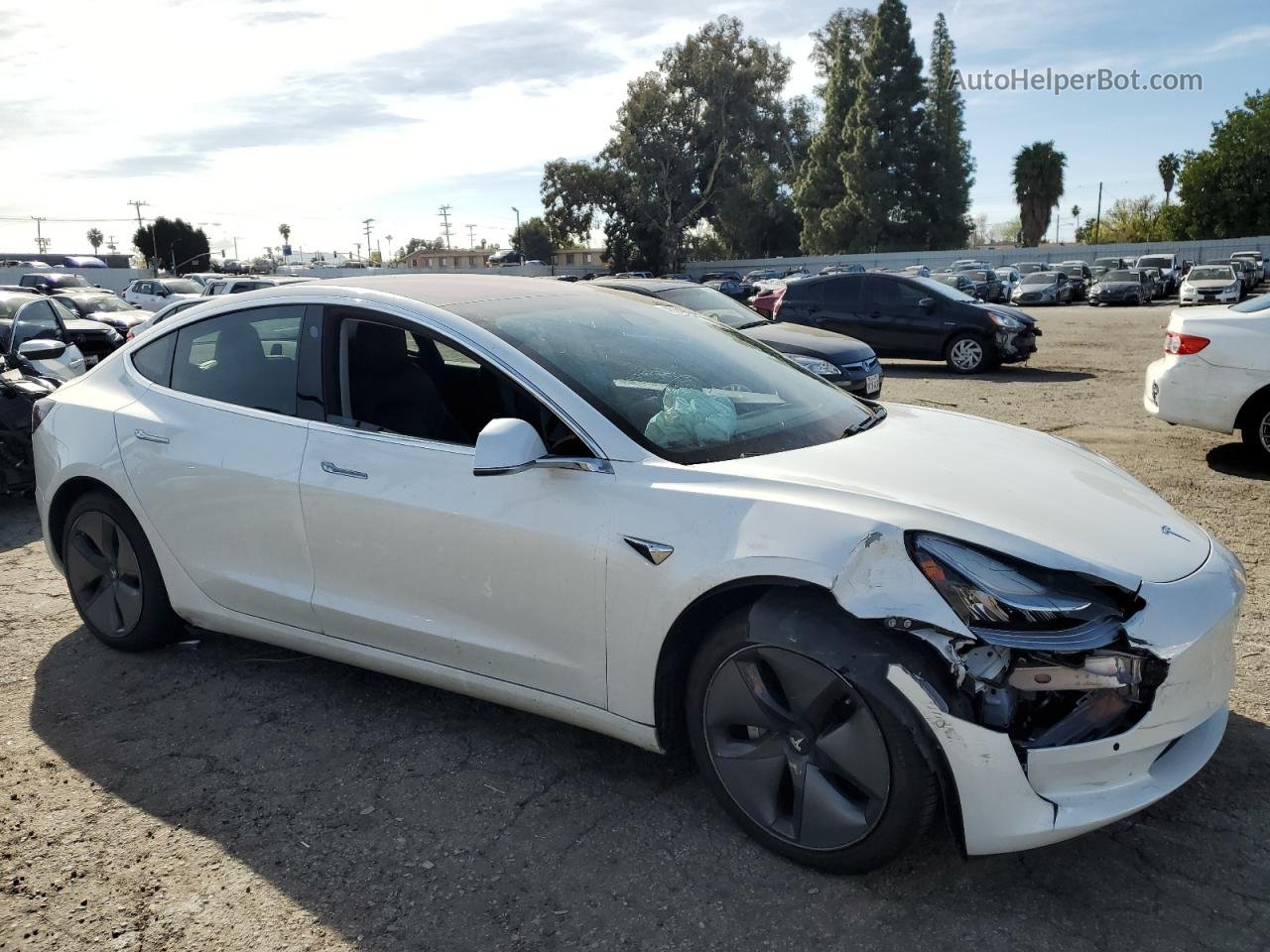 2018 Tesla Model 3  White vin: 5YJ3E1EA4JF014752