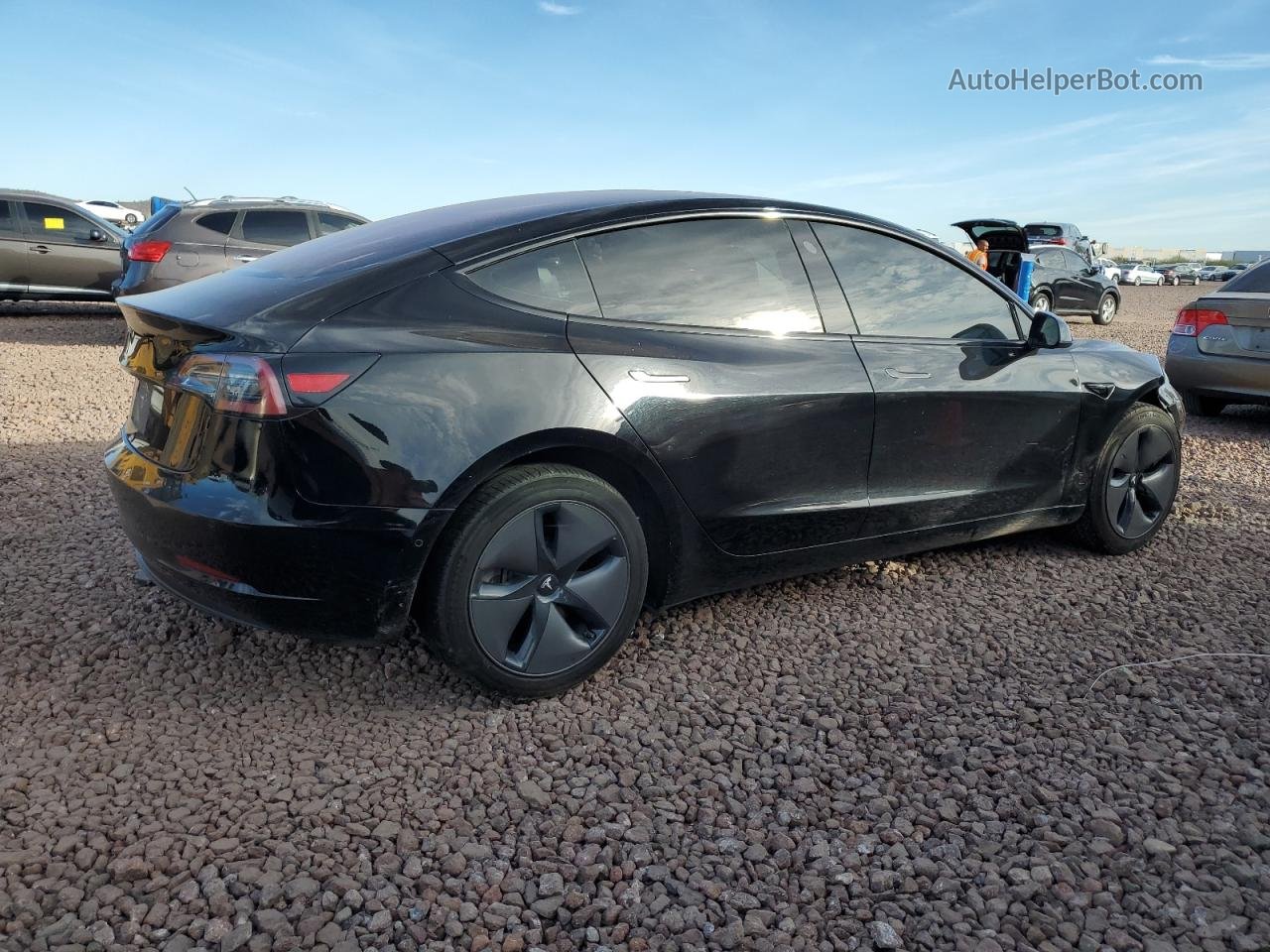 2018 Tesla Model 3  Черный vin: 5YJ3E1EA4JF034306