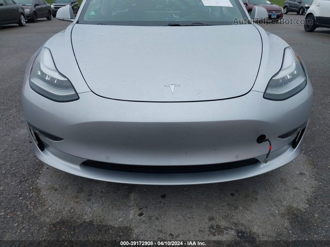 2018 Tesla Model 3 Long Range/mid Range Silver vin: 5YJ3E1EA4JF036900