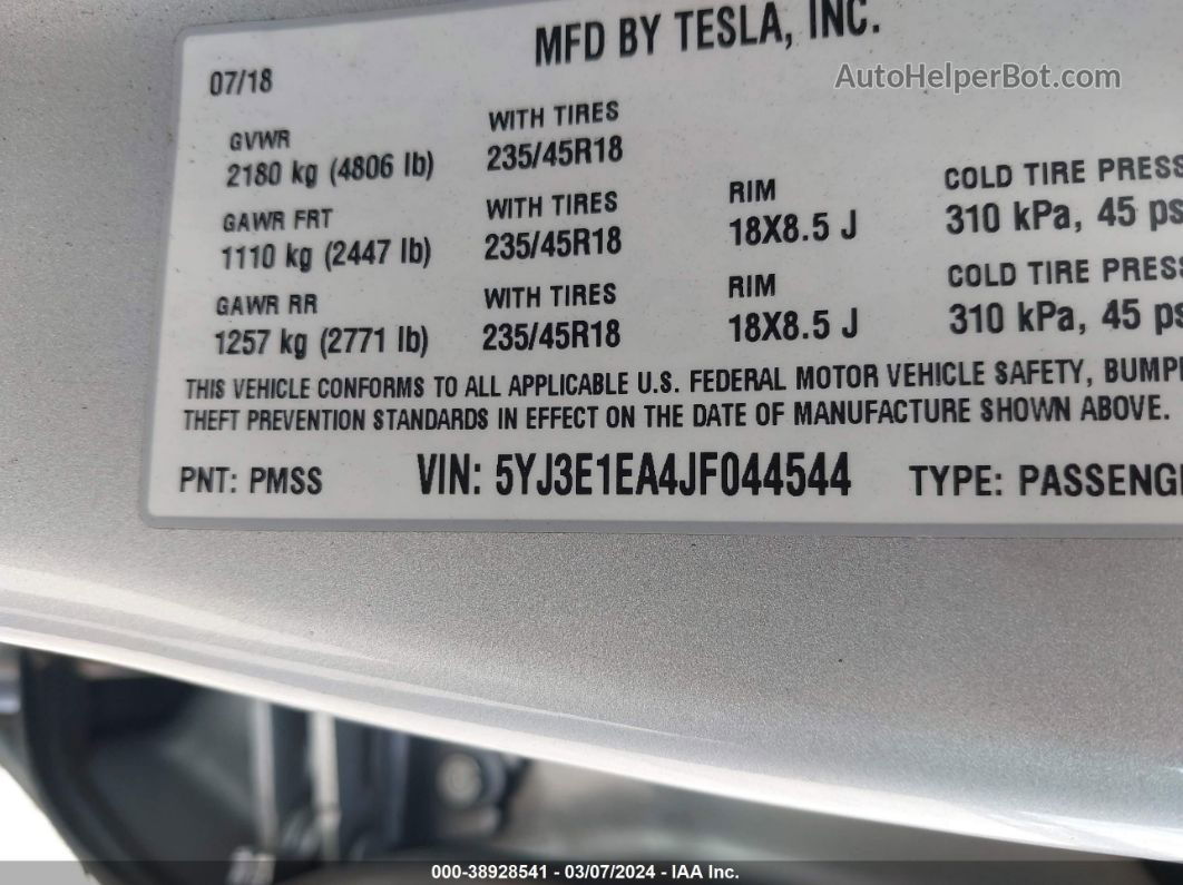 2018 Tesla Model 3 Long Range/mid Range Серебряный vin: 5YJ3E1EA4JF044544