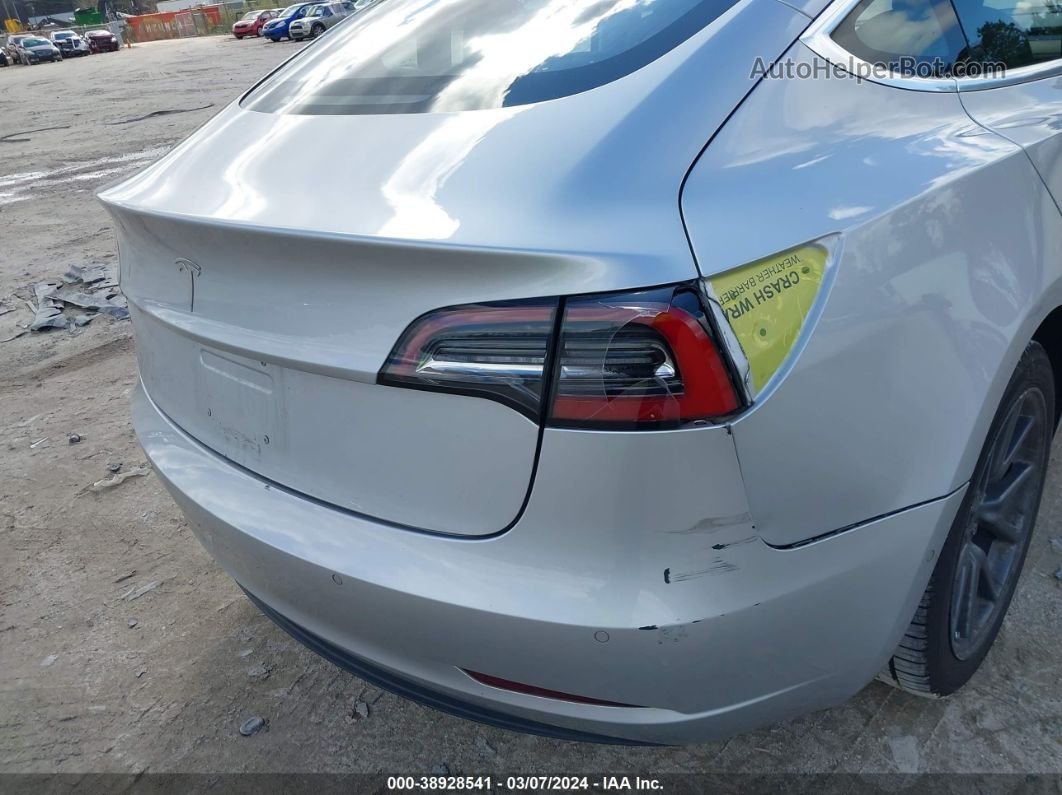 2018 Tesla Model 3 Long Range/mid Range Серебряный vin: 5YJ3E1EA4JF044544