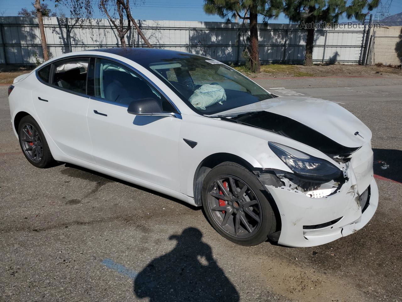 2018 Tesla Model 3  White vin: 5YJ3E1EA4JF053891