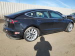 2018 Tesla Model 3  Черный vin: 5YJ3E1EA4JF092688