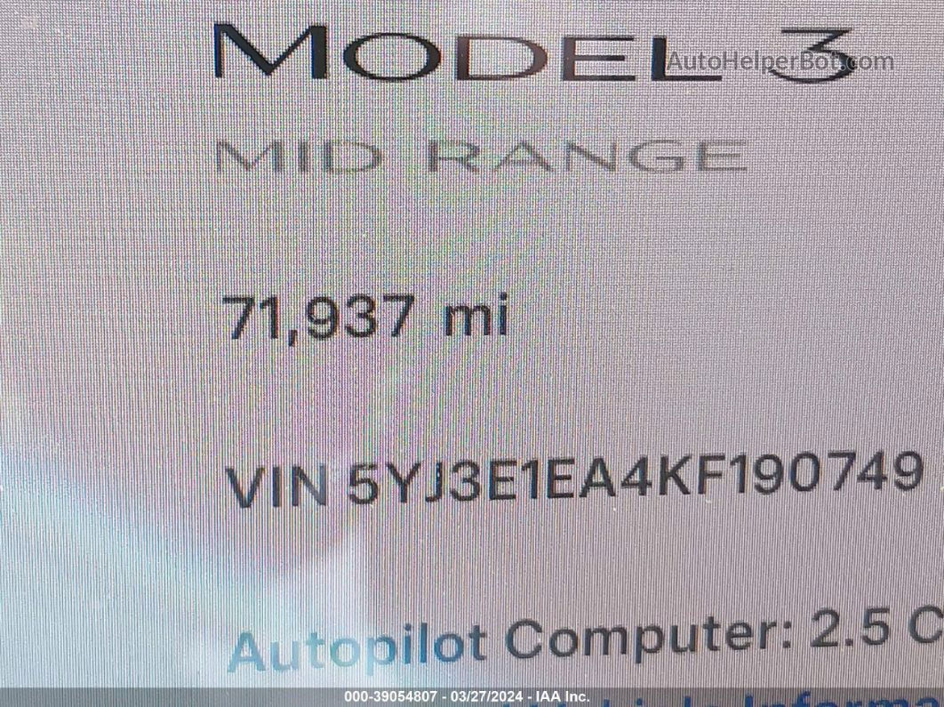 2019 Tesla Model 3 Красный vin: 5YJ3E1EA4KF190749