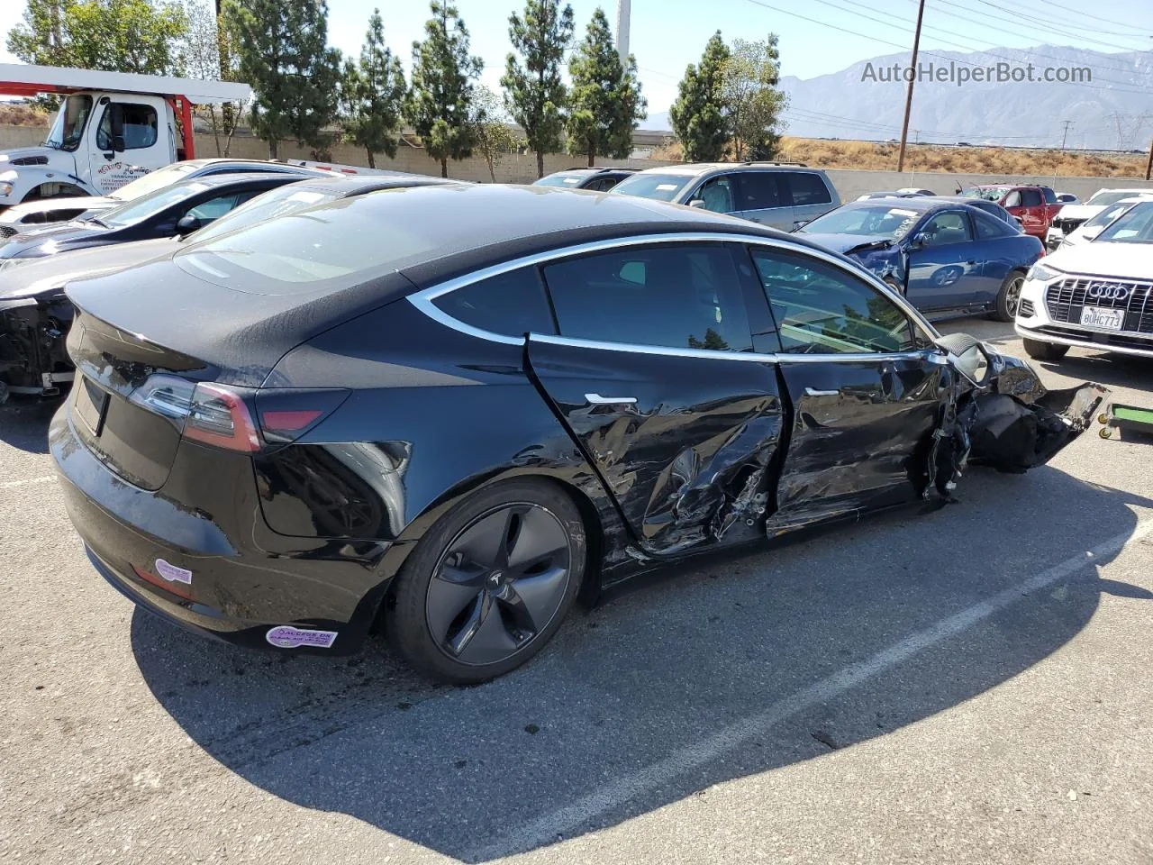 2019 Tesla Model 3  Черный vin: 5YJ3E1EA4KF306371