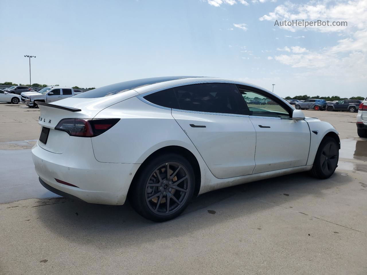 2019 Tesla Model 3  White vin: 5YJ3E1EA4KF412268