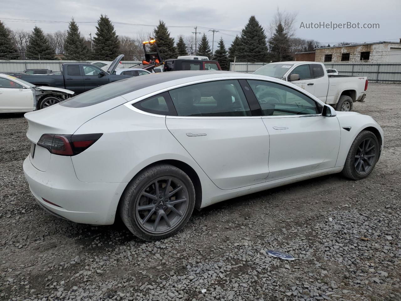 2019 Tesla Model 3  White vin: 5YJ3E1EA4KF416658