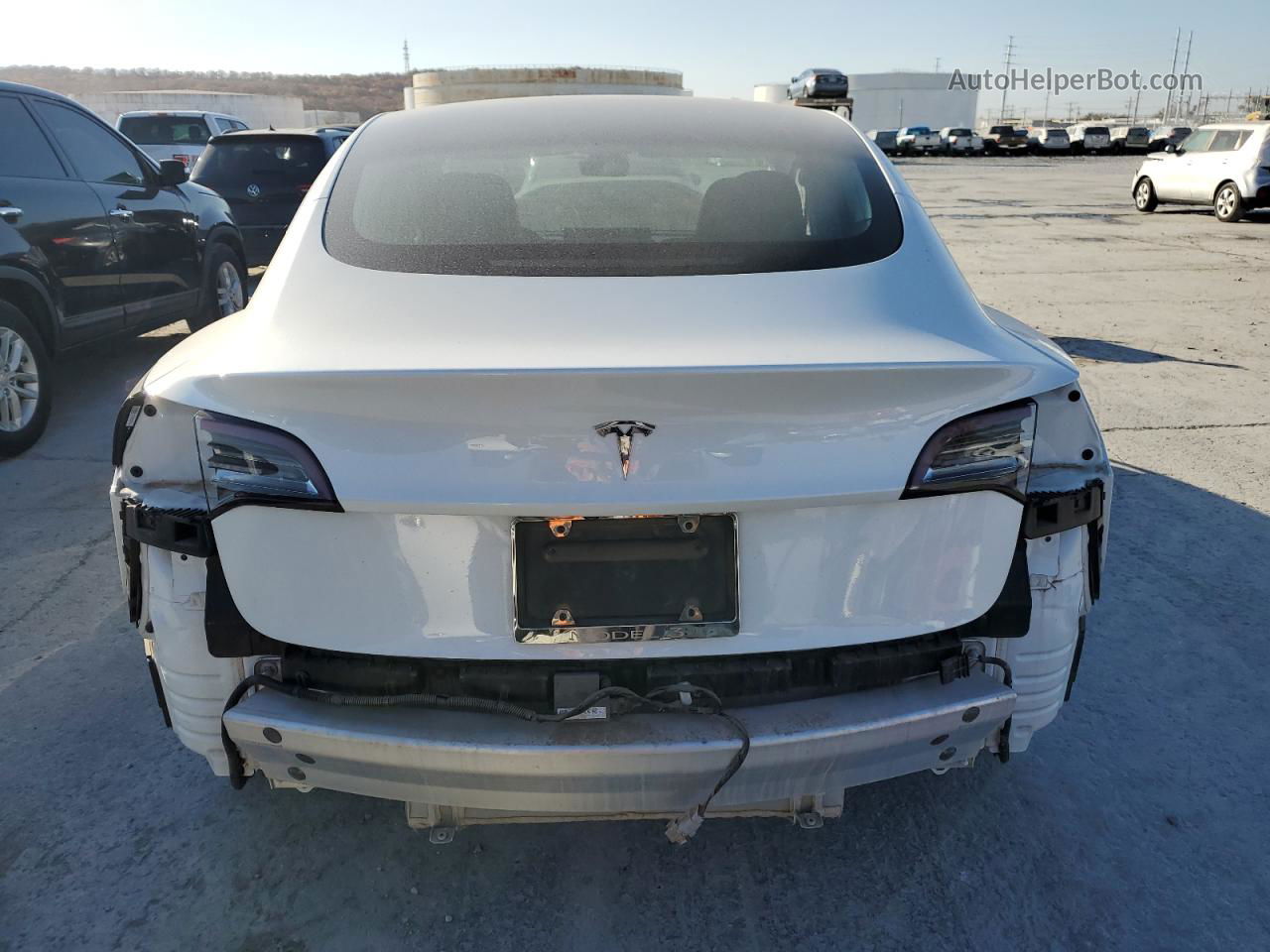 2019 Tesla Model 3  White vin: 5YJ3E1EA4KF483048