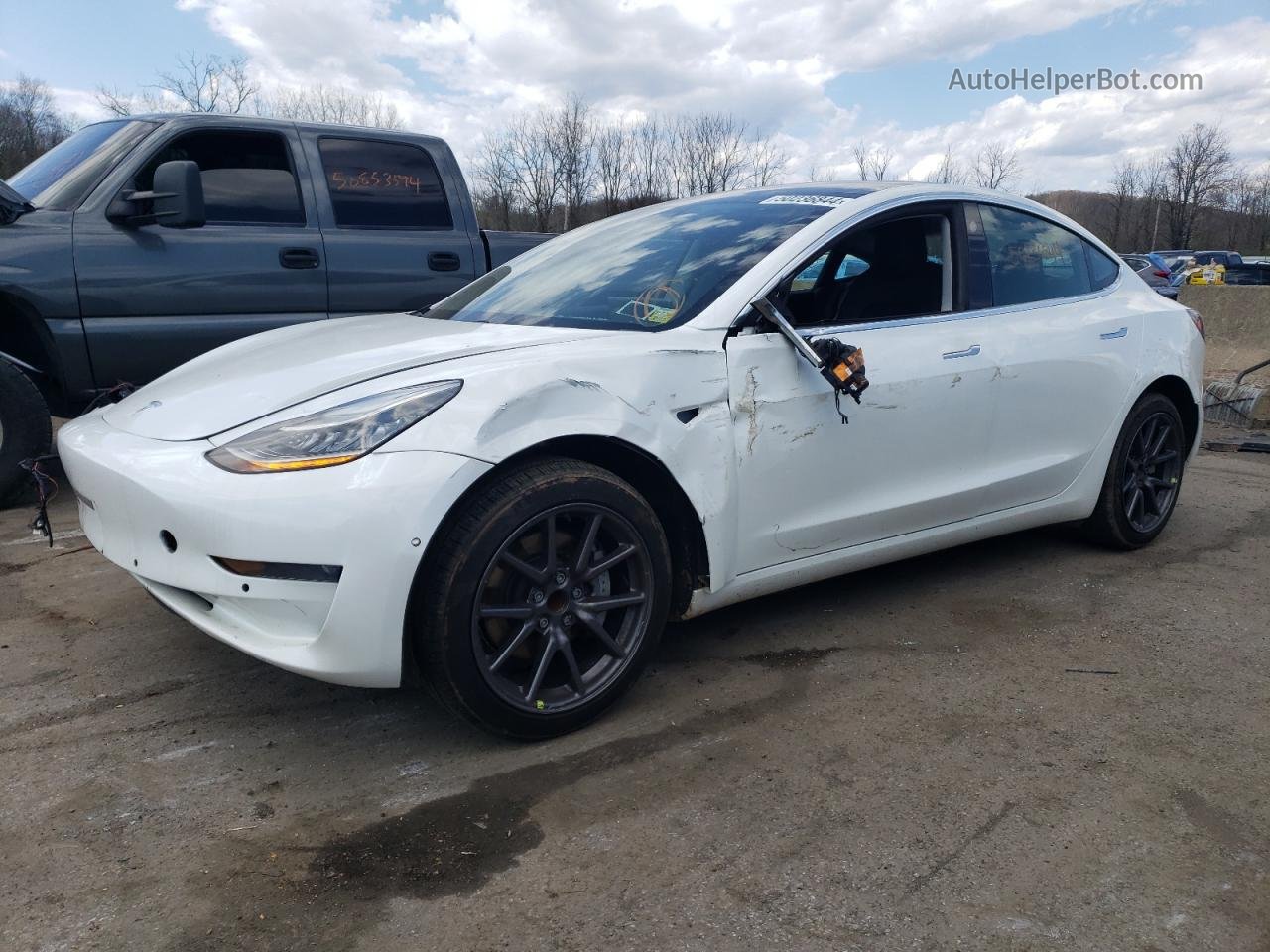 2019 Tesla Model 3  White vin: 5YJ3E1EA4KF484006