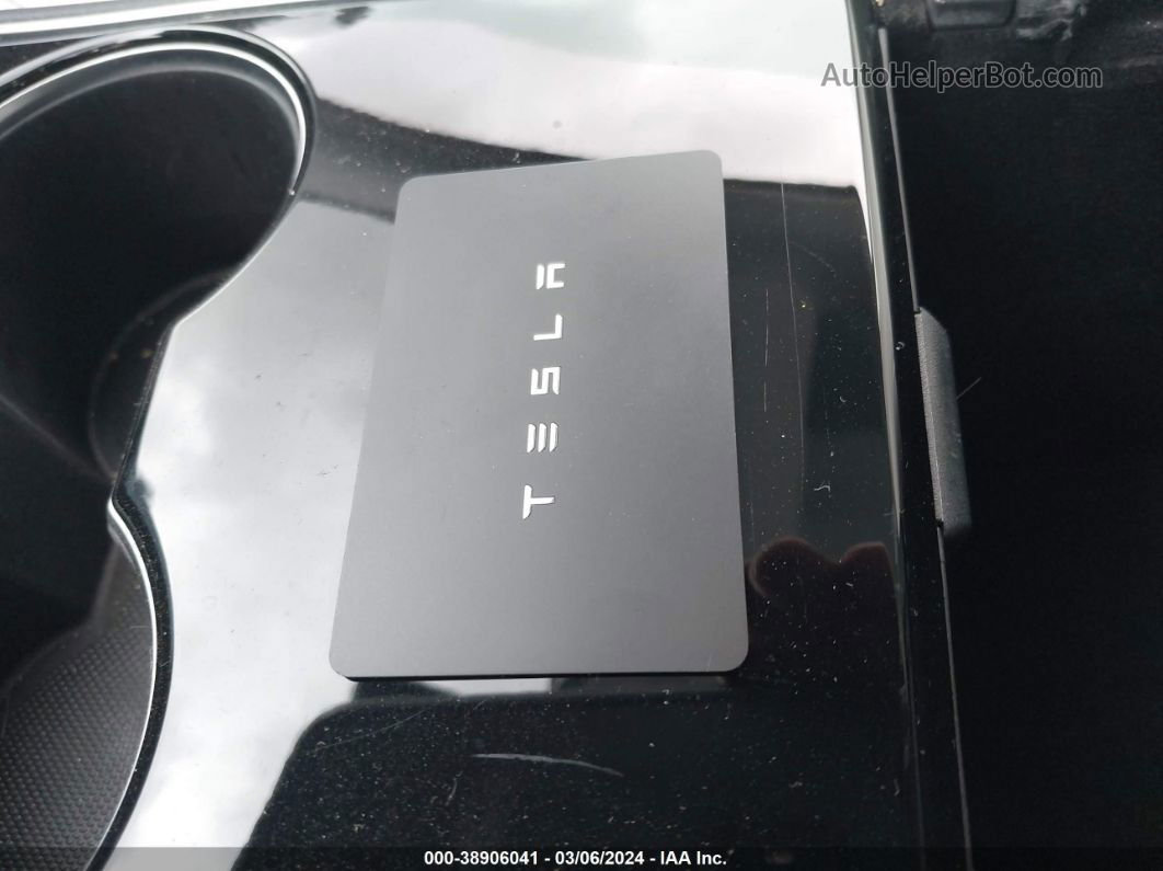 2020 Tesla Model 3 Standard Range Plus Rear-wheel Drive/standard Range Rear-wheel Drive White vin: 5YJ3E1EA4LF806631