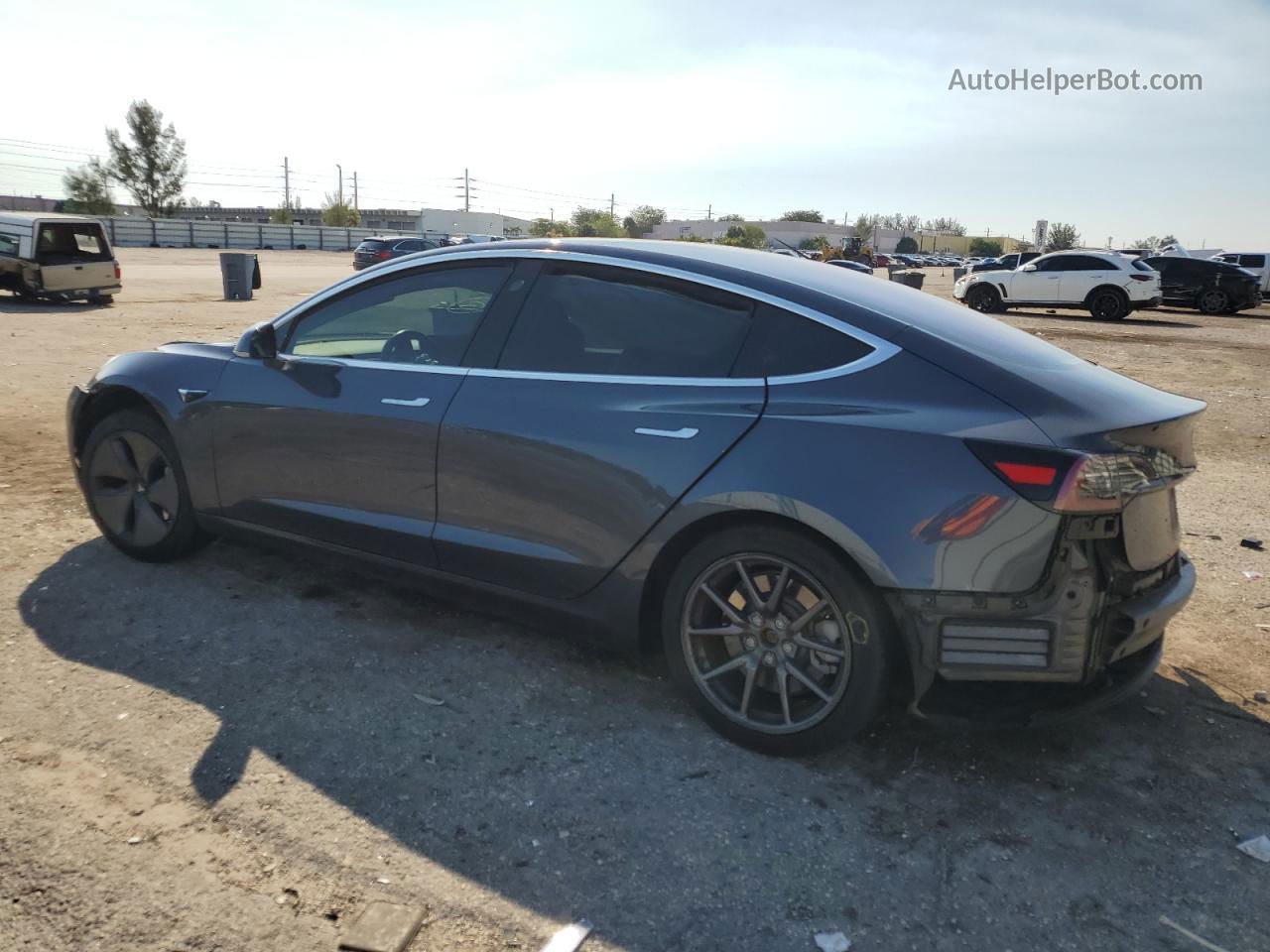 2018 Tesla Model 3  Gray vin: 5YJ3E1EA5JF034573