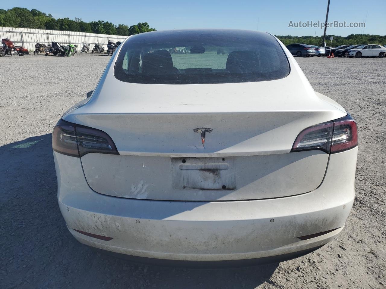 2018 Tesla Model 3  White vin: 5YJ3E1EA5JF035223
