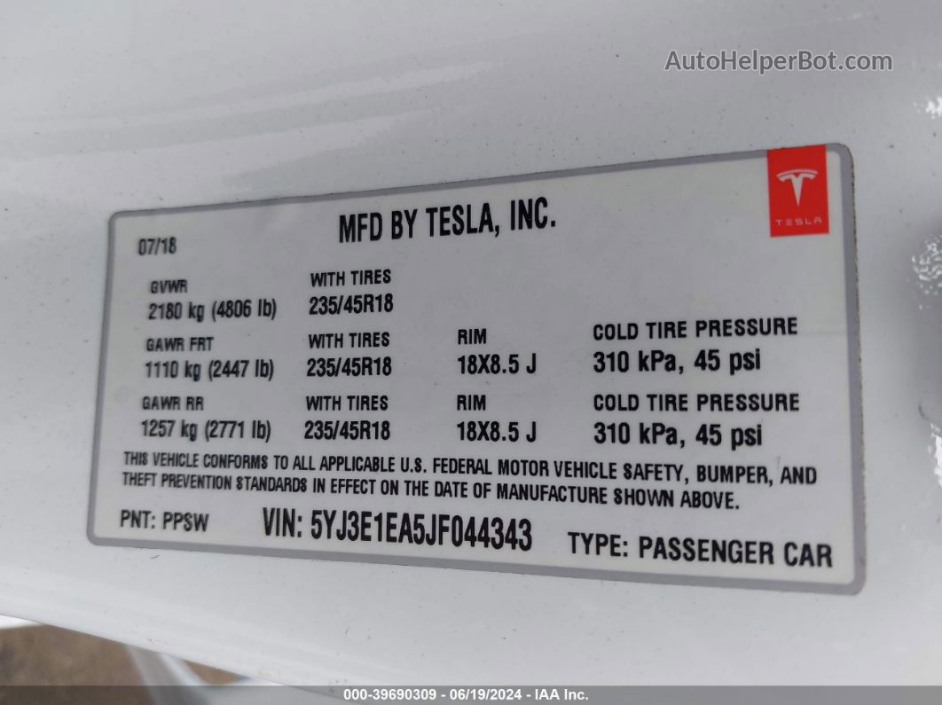 2018 Tesla Model 3 Long Range/mid Range White vin: 5YJ3E1EA5JF044343