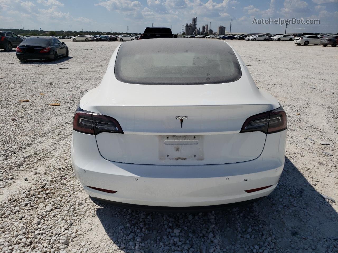 2018 Tesla Model 3  Белый vin: 5YJ3E1EA5JF051180