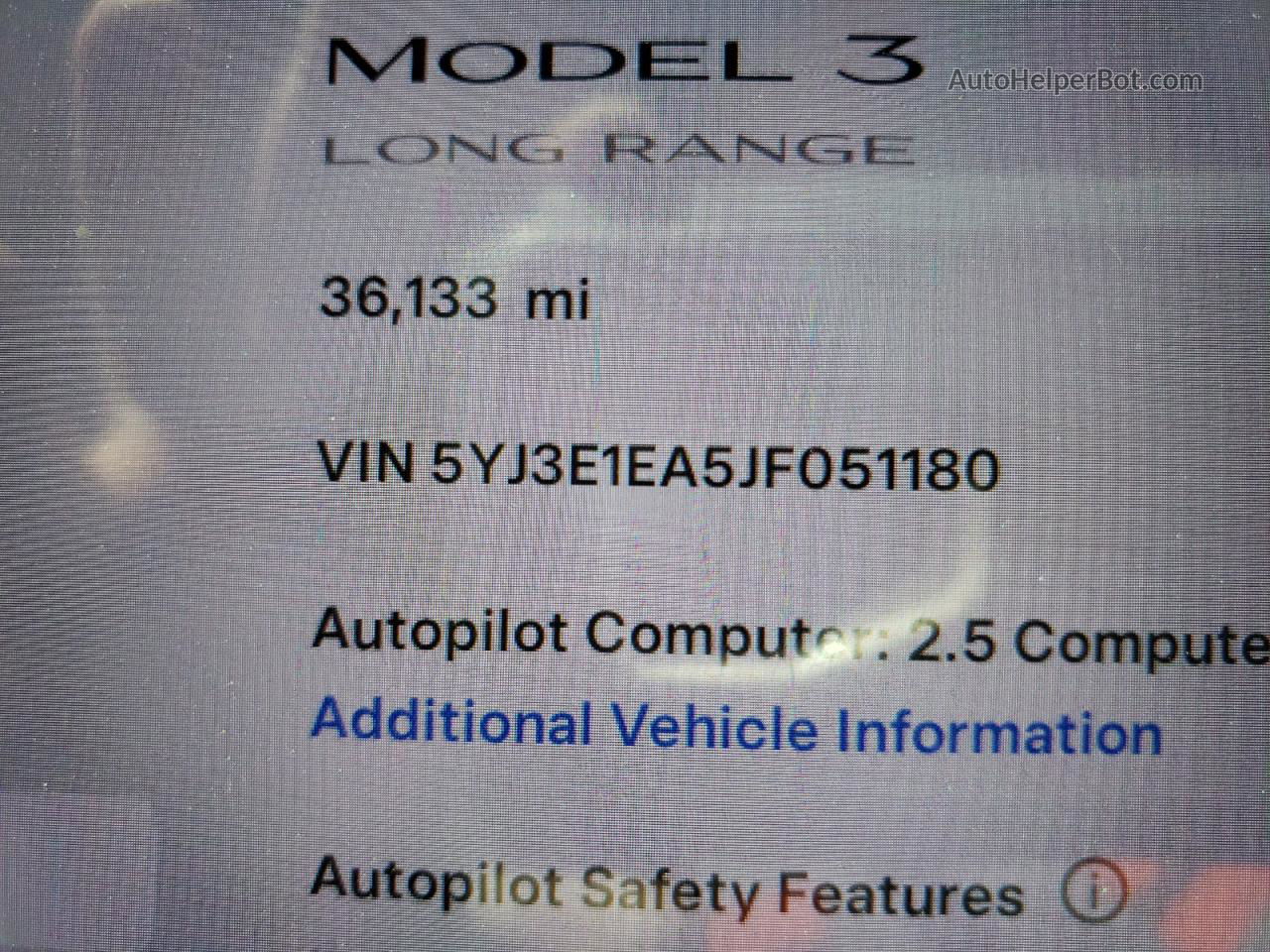 2018 Tesla Model 3  Белый vin: 5YJ3E1EA5JF051180