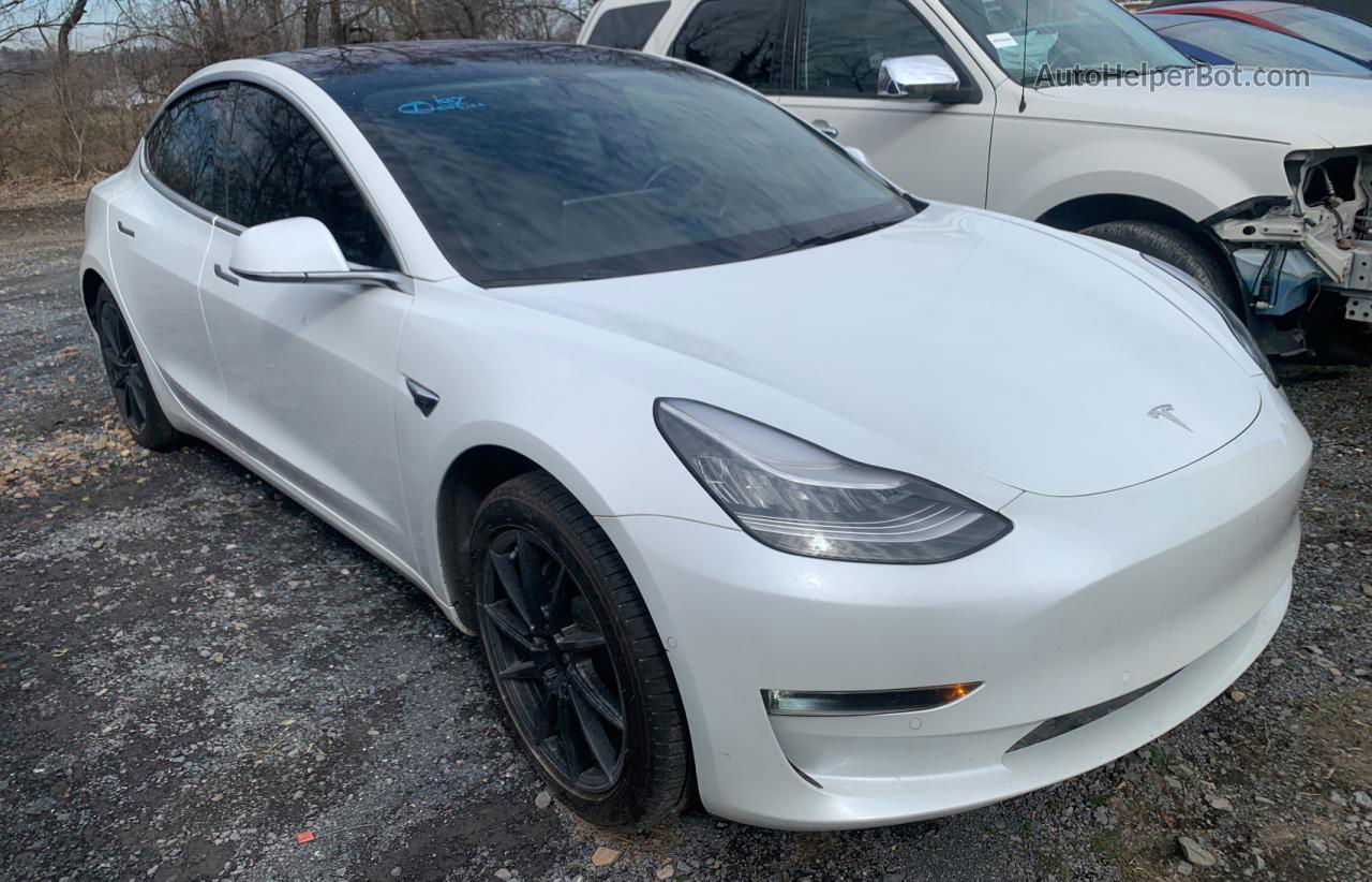 2019 Tesla Model 3  White vin: 5YJ3E1EA5KF309957