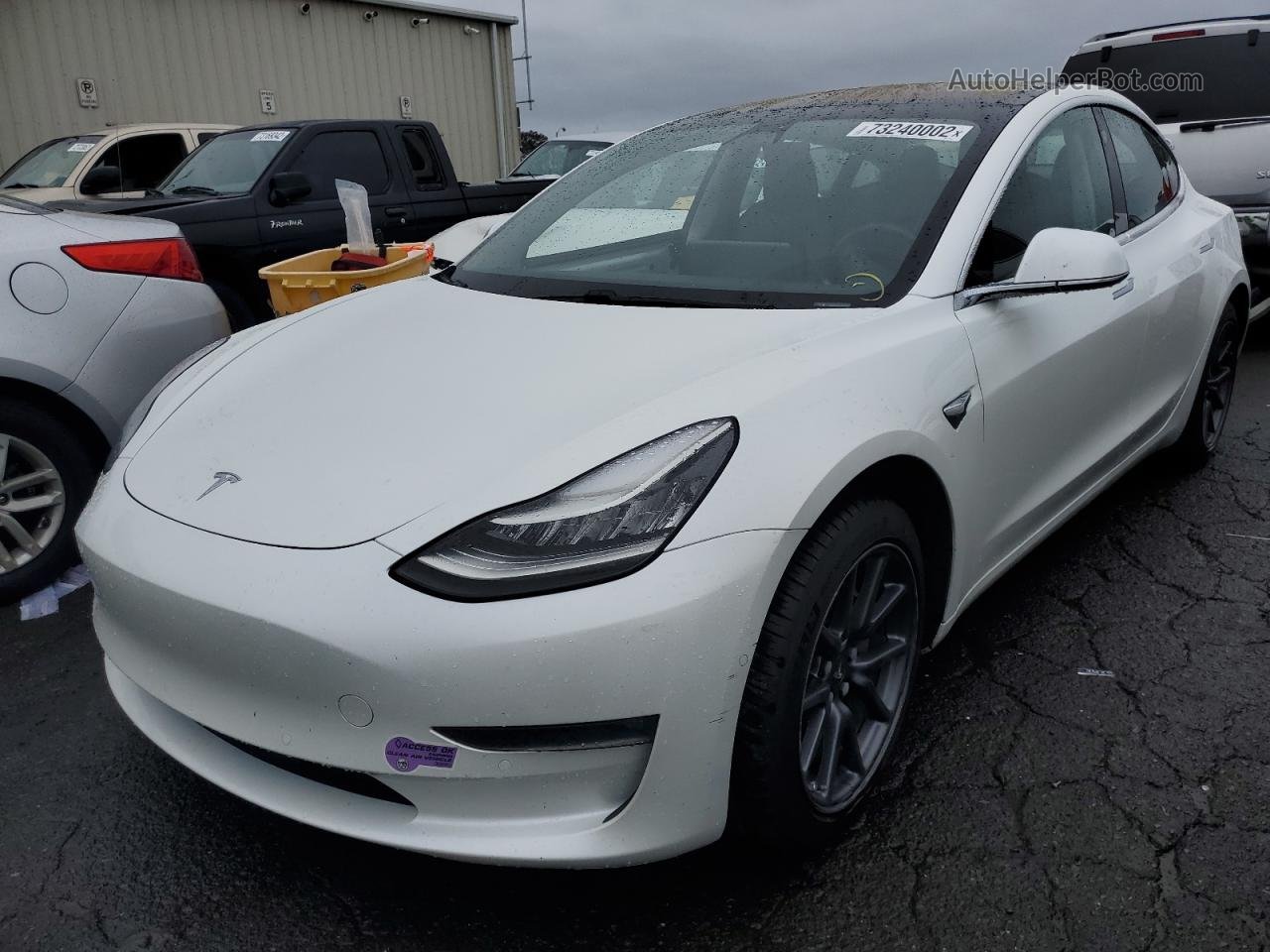 2019 Tesla Model 3  Белый vin: 5YJ3E1EA5KF326600