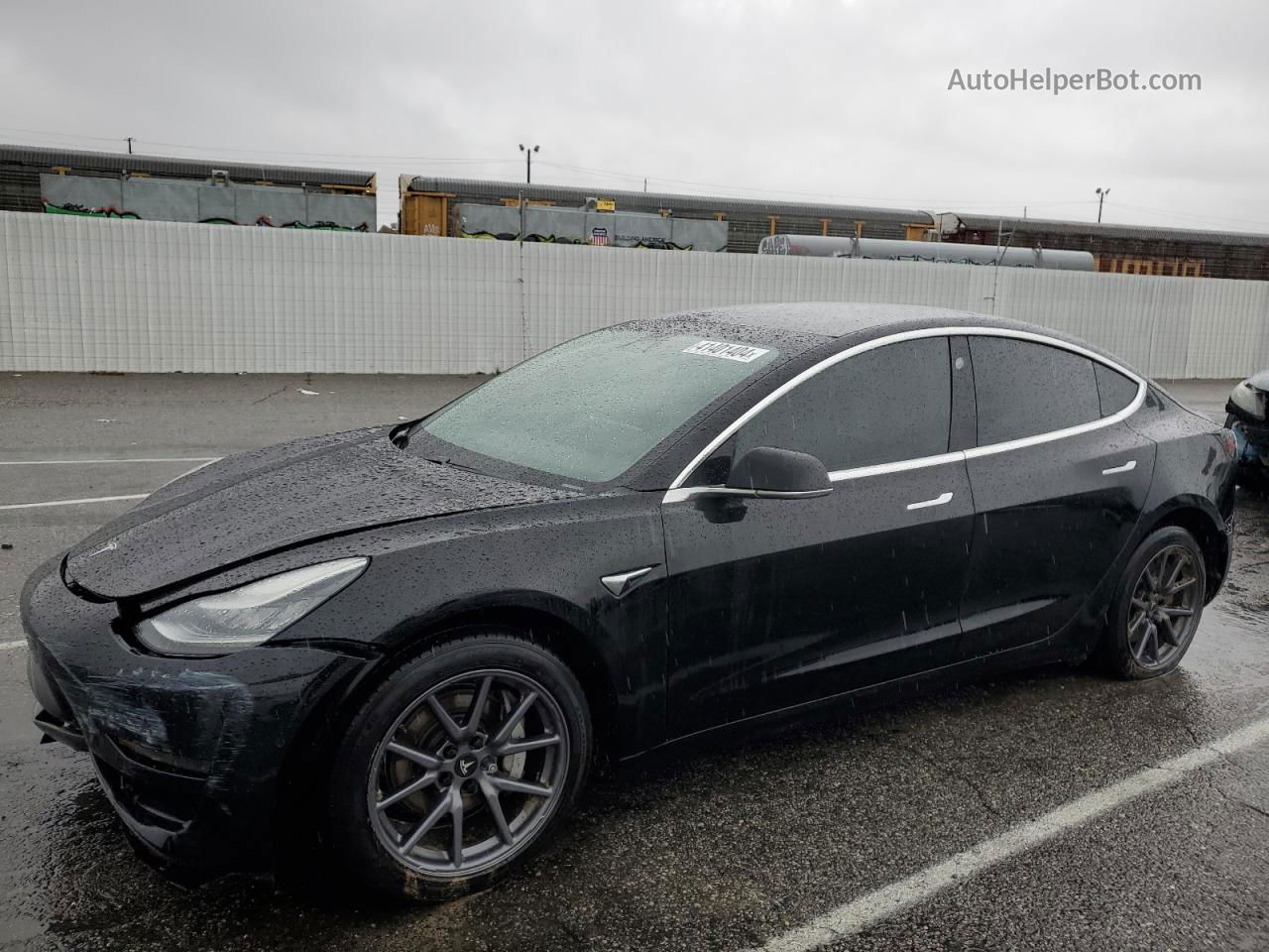 2019 Tesla Model 3  Черный vin: 5YJ3E1EA5KF395495